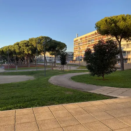T1 à Avec Climatisation Et Parking - Fr-1-553-284